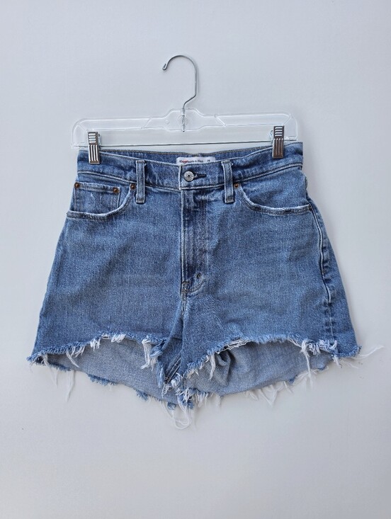 Abercrombie & Fitch Pants - Abercrombie & Fitch The 4" High Rise Mom Short